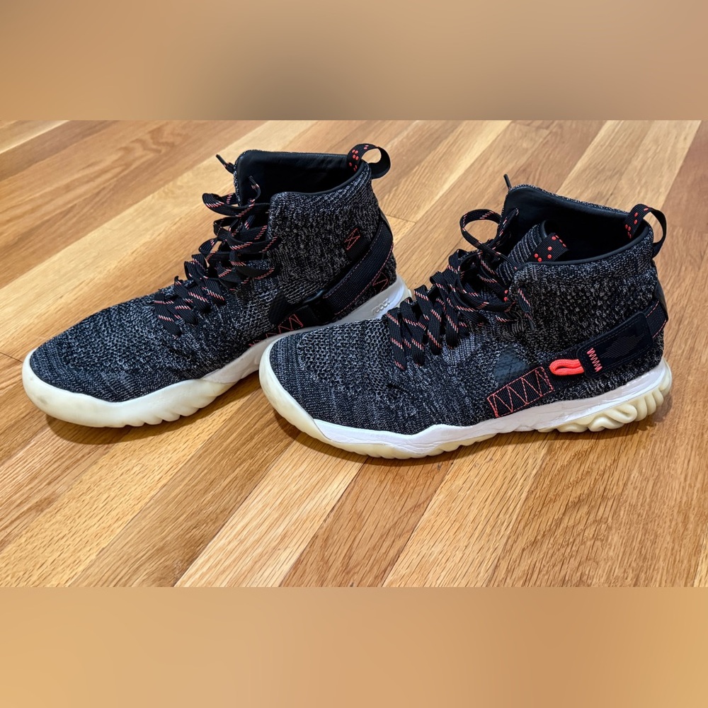 Nike JORDAN APEX REACT 'BLACK GREY'